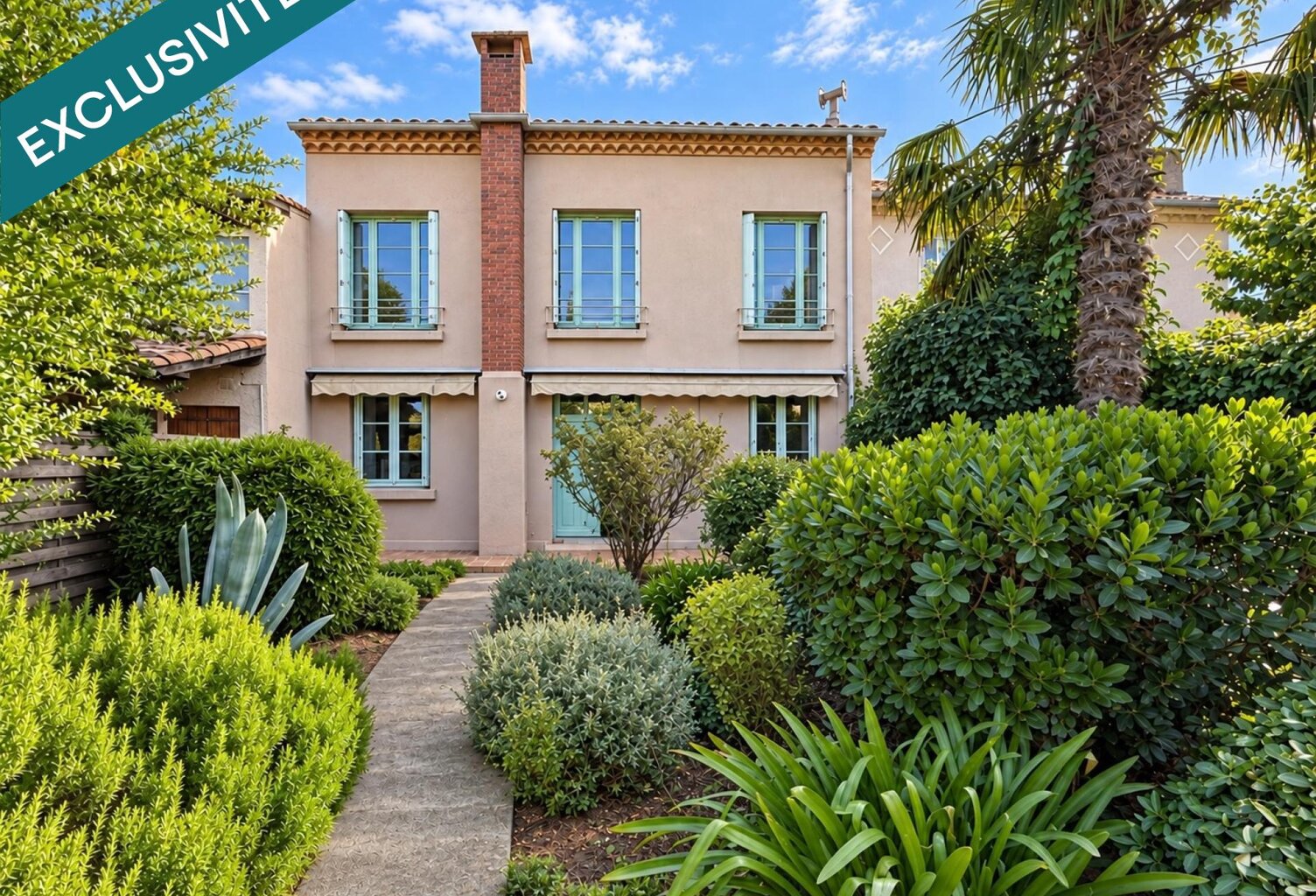 Le charme des années 60, le confort d'aujourd'hui et la douceur d'un jardin secret : la maison familiale par excellence — photo 1