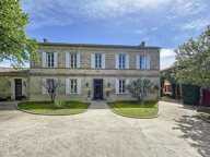 Maison de Maitre parfaitement rénovée avec dépendances et parc arboré — photo 3