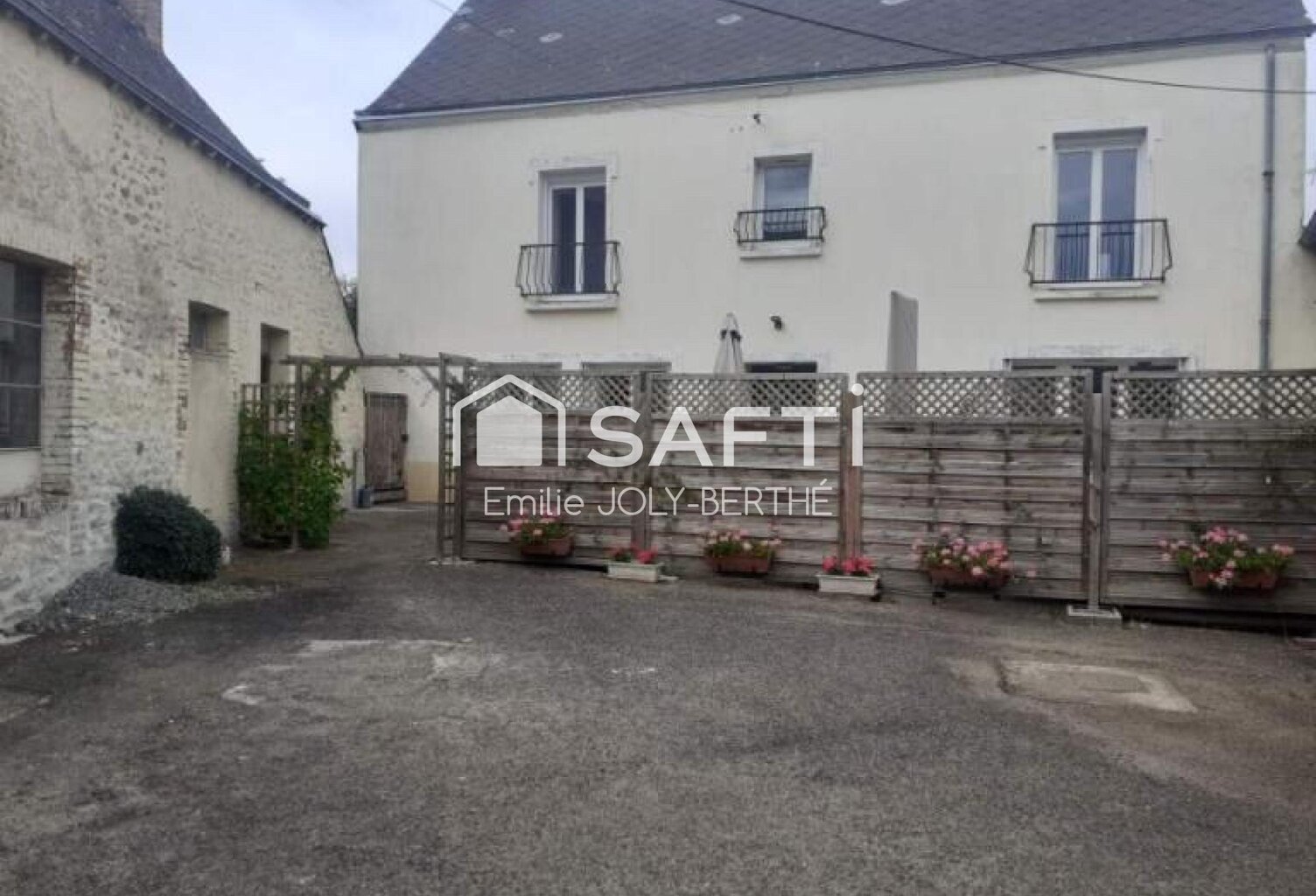 MAISON DE BOURG 126 m², 5 PIECES - TORCÉ VIVIERS EN CHARNIE / 53270 — photo 1