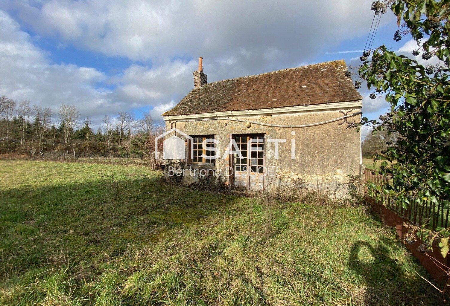 Maison à rénover sur un terrain de 2630 m² — photo 1
