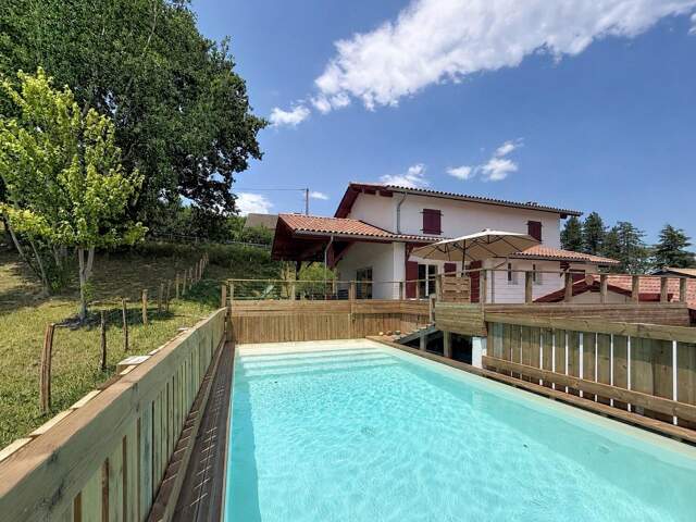 LA BASTIDE-CLAIRENCE  MAISON CONTEMPORAINE AVEC PISCINE — photo du bien