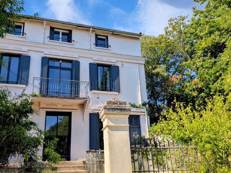 Maison Bourgeoise rue Meynier de Salinelles, à 2 pas des Halles — photo 1
