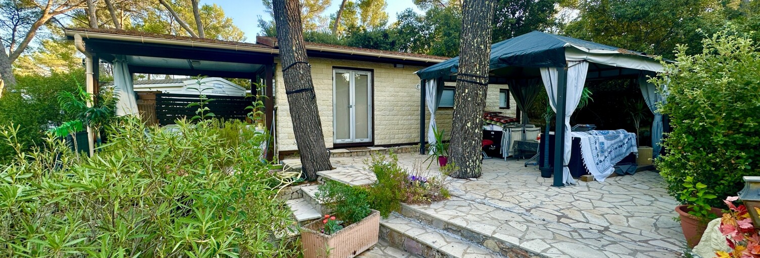 Terrain  182 m² à vendre à Fréjus (83600)