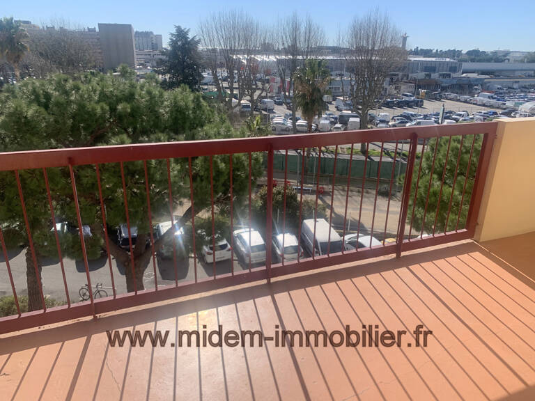Nice Ouest Grand Arénas 3 pièces de 66 m2 + terrasse 9 m2 Sud-Est vue dégagée à 154000 euros — photo 1
