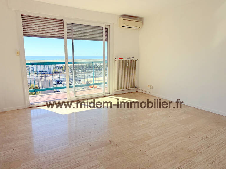Nice Ouest, 3 P de 64 m2 + terrasse 12 m2 dernier étage vue mer 180o à 204000 euros — photo 1