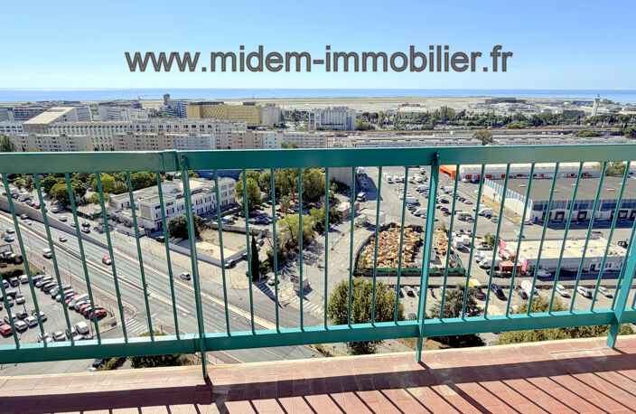 Nice Ouest, 3 P de 64 m2 + terrasse 12 m2 dernier étage vue mer 180o à 204000 euros — photo 2
