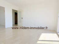 Nice Ouest, 3 P de 64 m2 + terrasse 12 m2 dernier étage vue mer 180o à 204000 euros — photo 3