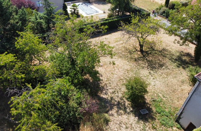 A VENDRE EN EXCLUSIVITE A SAINT GERMAIN/NUELLES ANCIENNE FER — photo 4