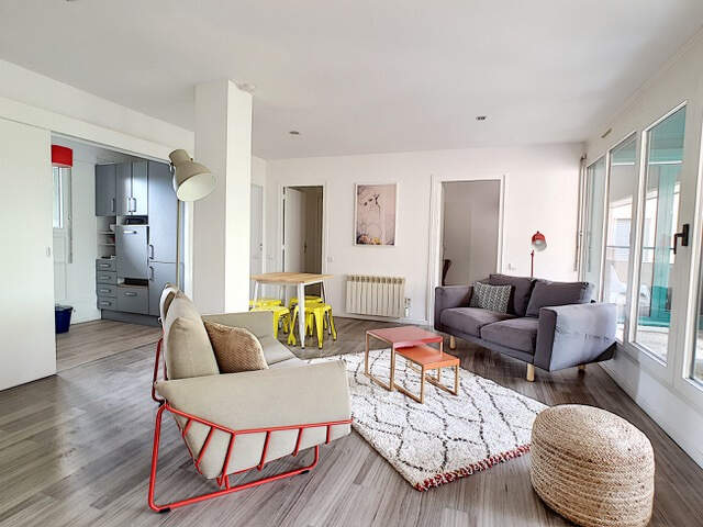 ECULLY 69130 APPARTEMENT MEUBLE BALCON CENTRE VILLAGE PARKING CAVE — photo du bien