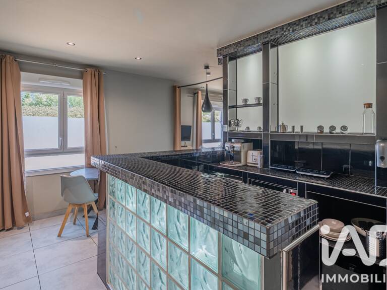 Vente Boutique/Local commercial 117 m&sup2; — photo 1