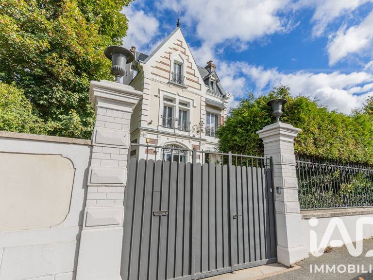 Vente Maison/villa 8 pièces — photo 1