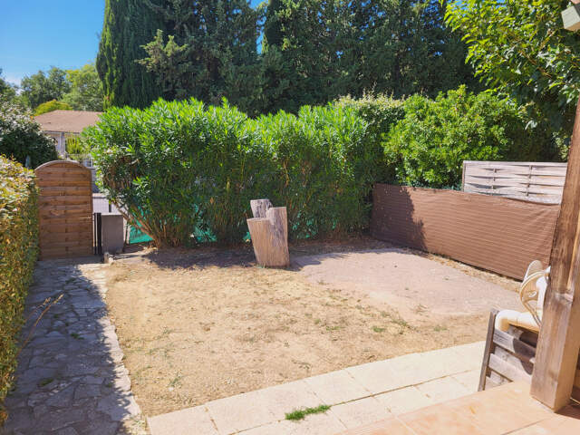 A VENDRE - CLARENSAC - VILLA T3 de 55 M2 AVEC TERRASSE JARDINET GARAGE - — photo du bien