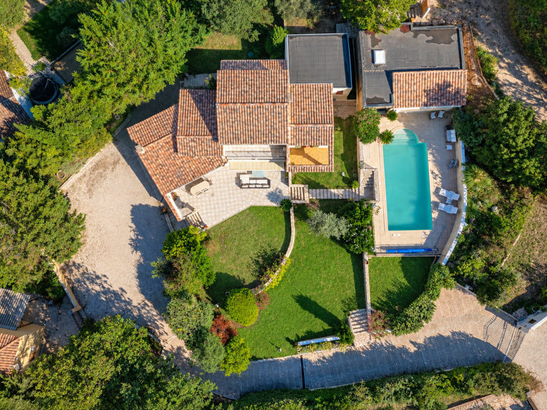 Villa Belcodène - au calme - piscine et dépendance — photo 1