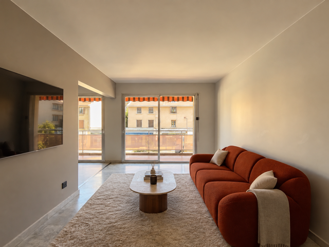 APPARTEMENT 77m2 - 100m DE l'HORLOGE - TASSIN — photo du bien
