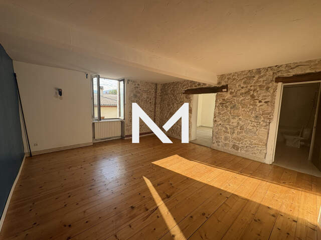 VARCES - CHARMANTE MAISON - 2 CHAMBRES - JOLI JARDIN — photo du bien