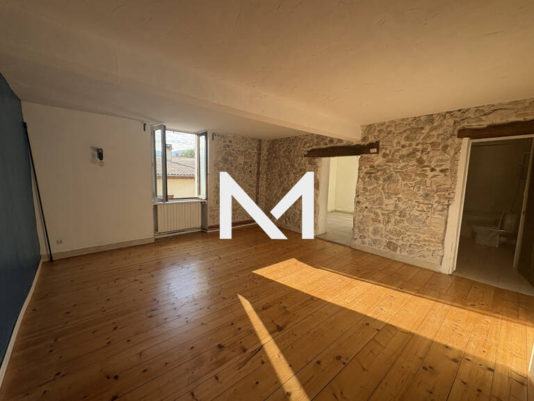 VARCES - CHARMANTE MAISON - 2 CHAMBRES - JOLI JARDIN — photo 1
