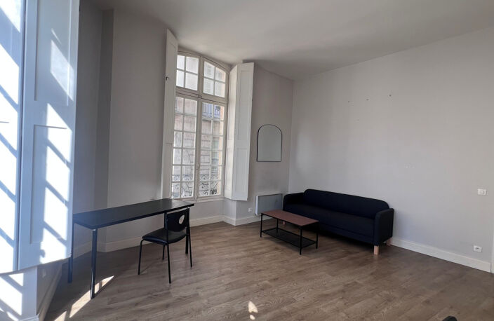 BORDEAUX HYPER CENTRE APPARTEMENT T2 — photo 4