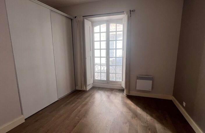 BORDEAUX HYPERCENTRE T4 DUPLEX AVEC TERRASSE — photo 5