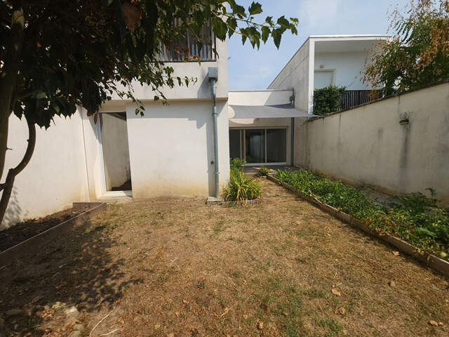 Villa 4 pièces avec double garage, jardins privatifs et terrasse, au calme à Blagnac — photo du bien
