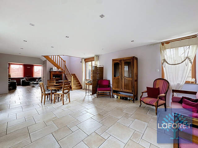 Maison Landas 10 pièce(s) 273.17 m2 — photo du bien