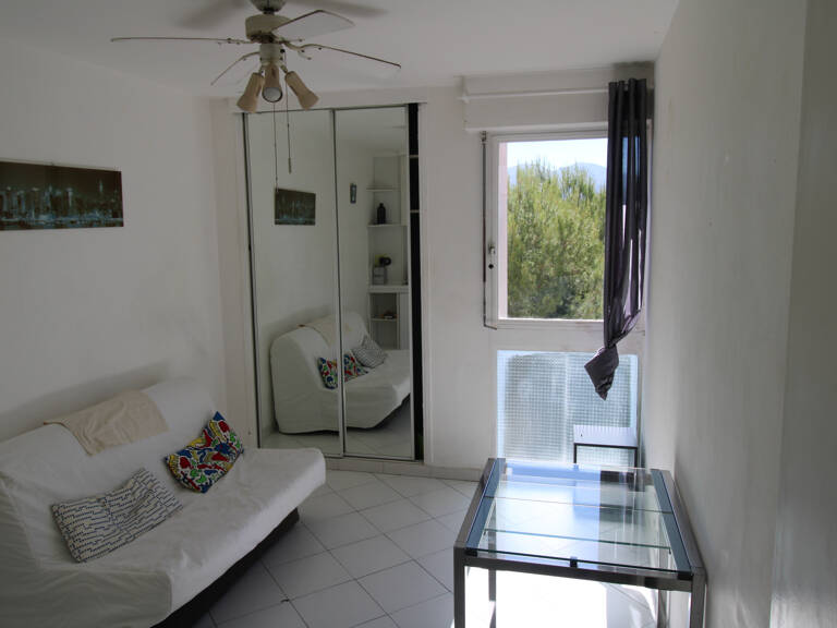 Appartement en location - Marseille 13008 - Studette dans résidence de standing — photo 1