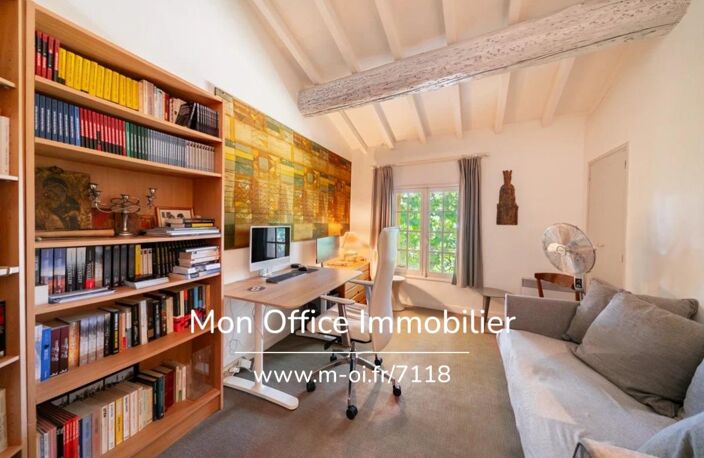 Référence : 7118-TLE. - Aix en Provence - Appartement 3 pièces - Bastide du XVIIIe - Charme - Résidence Calme - Garage — photo 3
