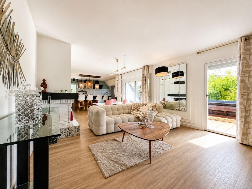  Maison 7 pièces 210 m²