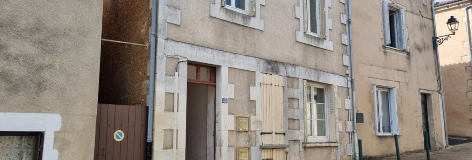 Maison 6 Pièces 136 m² à vendre à Lussac-les-Châteaux (86320)