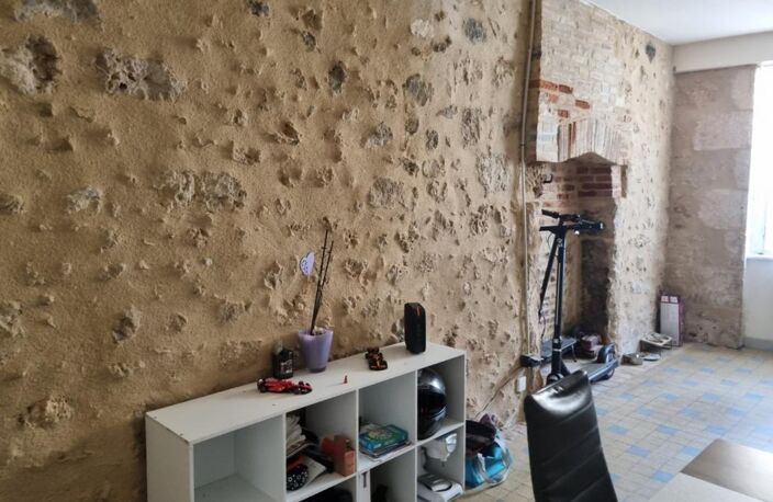 Immeuble - 136m² -  Lussac les Châteaux - 86320 — photo 3