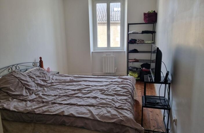 Immeuble - 136m² -  Lussac les Châteaux - 86320 — photo 4