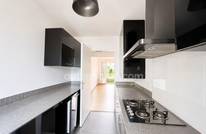 CHATOU (78) - APPARTEMENT 100M2 - 5 PIECES - 2 CHAMBRES POSSIBILITE 3 - RESIDENCE DE STANDING LA FRANCILIENNE - LUMINEUX - BALCON - 2 PARKINGS - CAVE - PARC PAYSAGE - ASCENSEUR - CALME — photo 3
