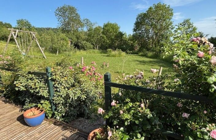 Maison à vendre 7 pièces 20min de SEMUR (21): 146m², 3 chambres, terrasse, piscine, terrain 2400m². Prix: 375 000€ — photo 4