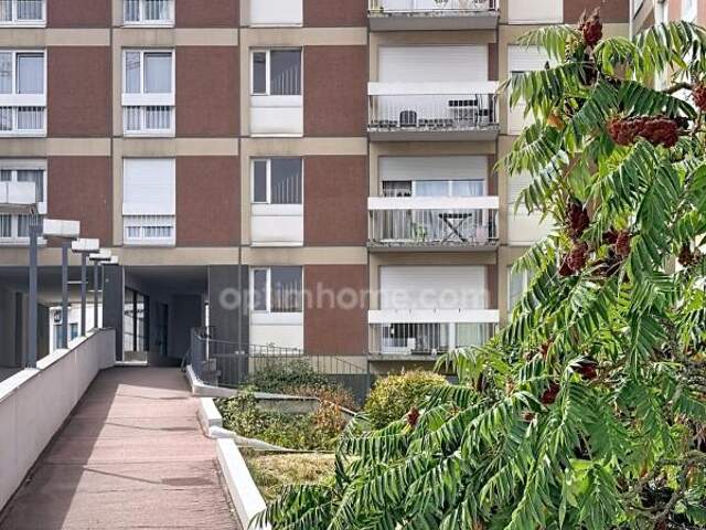 APPARTEMENT 4 PIÈCES AVEC BALCON, PARKING PRIVATIF ET CAVE – JARVILLE-LA-MALGRANGE, PROCHE NANCY — photo du bien