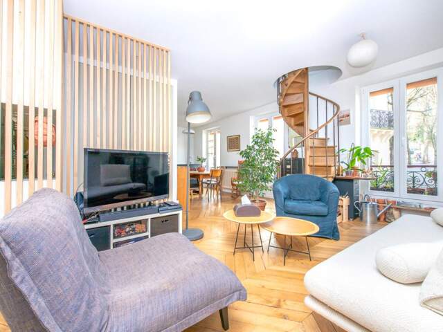 Cœur de la butte Montmartre - Appartement duplex 3 pièces — photo du bien