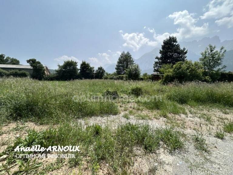 Terrain viabilisé à Chauffayer – Lot N°2 – 377 m² — photo 1