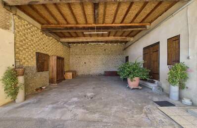 À vendre, proche de Trie-sur-Baïse (Hautes-Pyrénées): maison gasconne avec chauffage central, double vitrage, granges, écurie, hangar, cour, verger, nichée au cœur d’un terrain de 11 907 m². Vue sur la montagne et la campagne situation rurale au calme — photo du bien