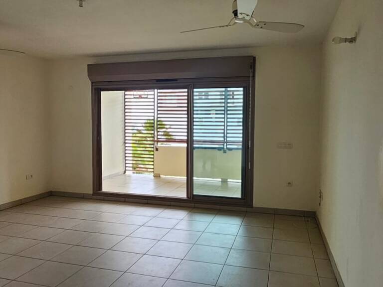 Appartement à vendre 3 pièces LA BRETAGNE (974) — photo 1