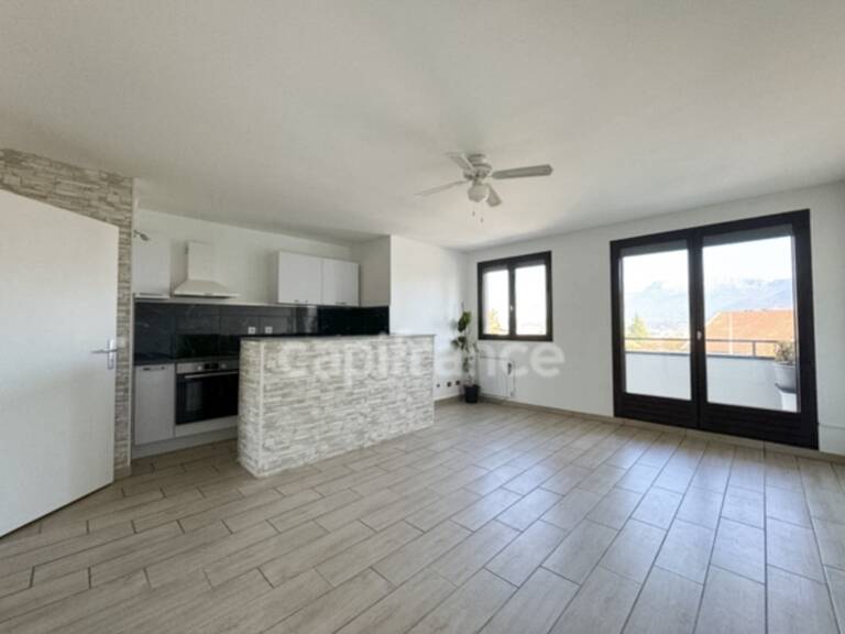 ANNECY CRAN-GEVRIER T3/4 avec balcon et garage — photo 1