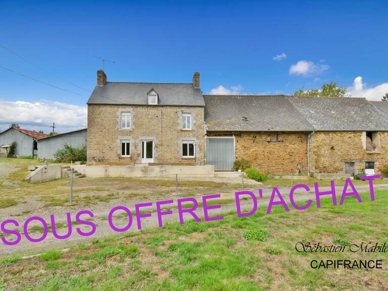 Ancien corps de ferme en pierre à vendre avec plusieurs bâtiments à Pleine-Fougères (35) en Bretagne en Baie du Mont Saint Michel — photo 1
