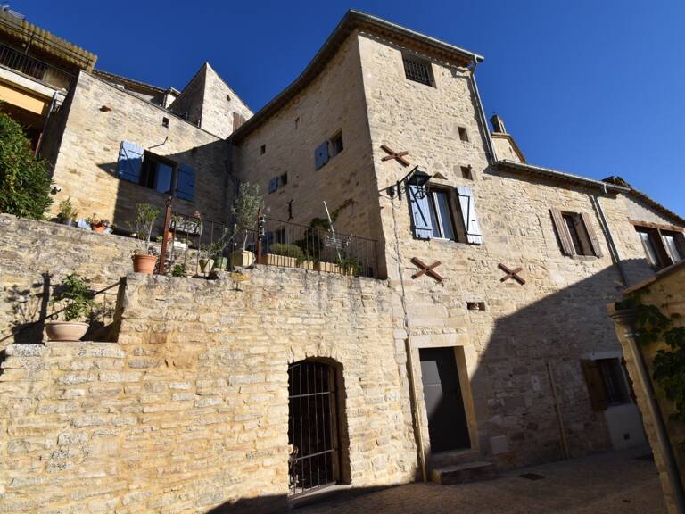 BARJAC – Maison de caractère en pierre datant de 1658 – Vue sur les Cévennes — photo 1