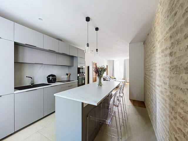 Appartement de caractère entièrement rénové - 70m2 -  DIJON BAS MONTCHAPET — photo du bien