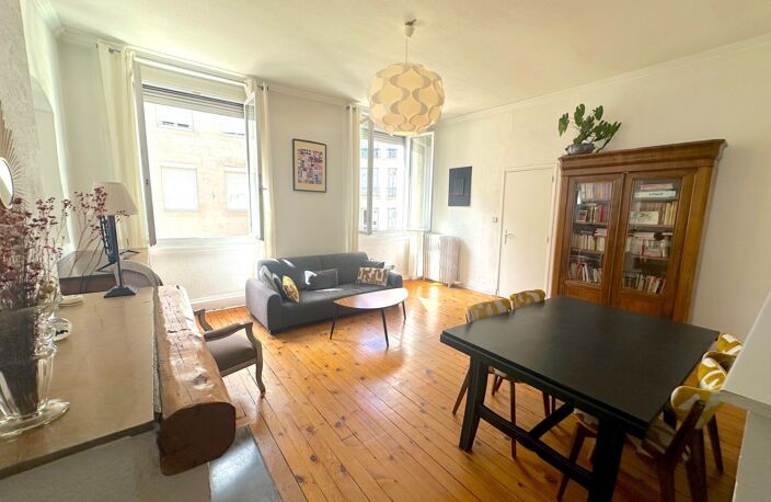 APPARTEMENT - HYPER CENTRE - LUMINEUX - 2 CHAMBRES - 1 BUREAU - 3E - FONCTIONNEL — photo 3