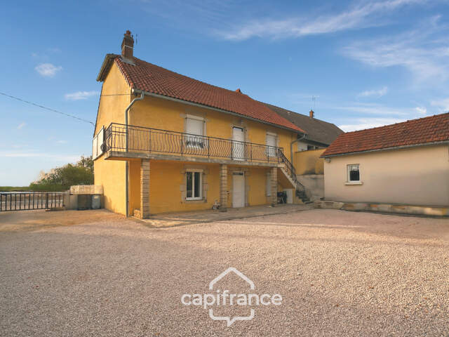Maison de 190m² avec 2 logements indépendants - 4 chambres - terrain 1 220m² - vue Revermont — photo du bien