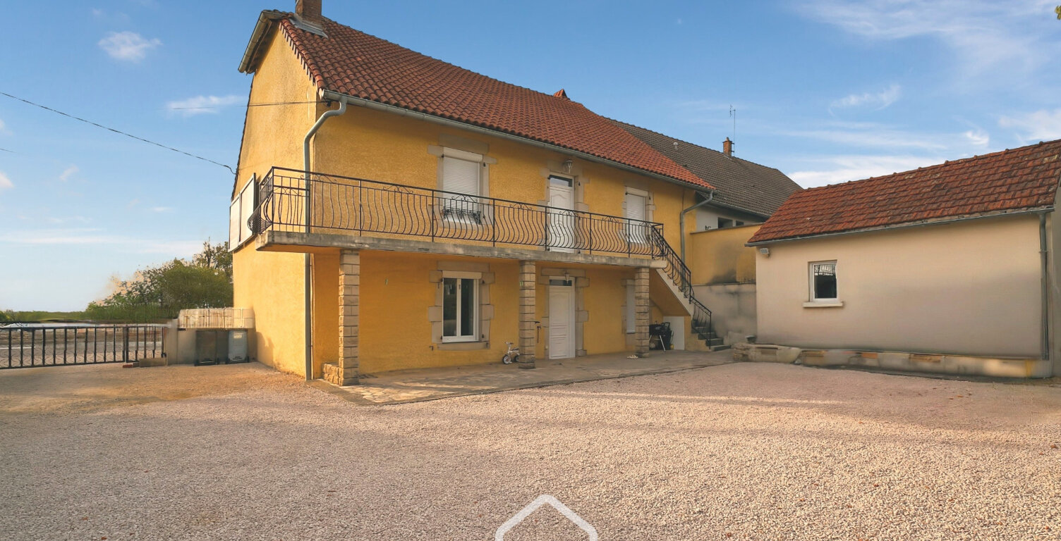 Maison de 190m² avec 2 logements indépendants - 4 chambres - terrain 1 220m² - vue Revermont — photo 1