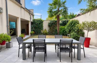 Maison familiale avec piscine — photo du bien