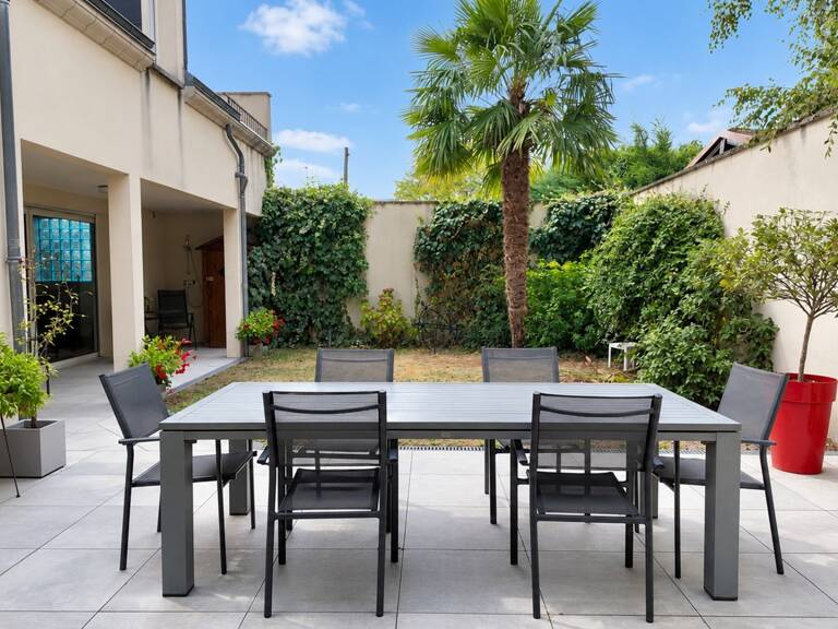 Maison familiale avec piscine — photo 1