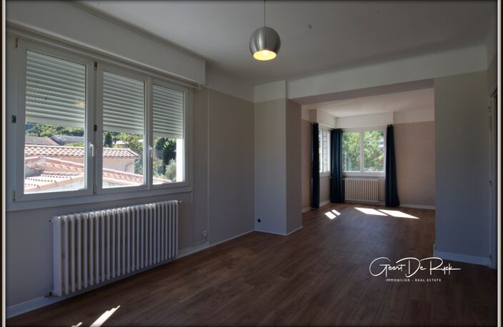 LIMOUX Maison de ville T5 R+1 avec 2 entrées indépendantes, garage et jardin — photo 2