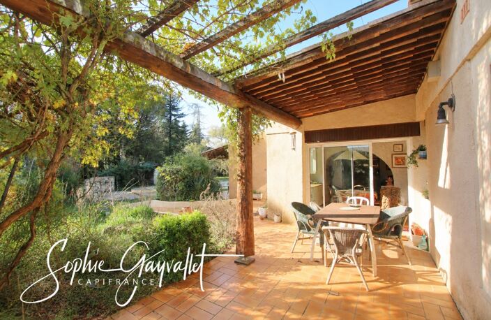 VENTABREN – 180 M², GRAND TERRAIN ET PISCINE À UN PRIX ATTRACTIF POUR LA COMMUNE — photo 3
