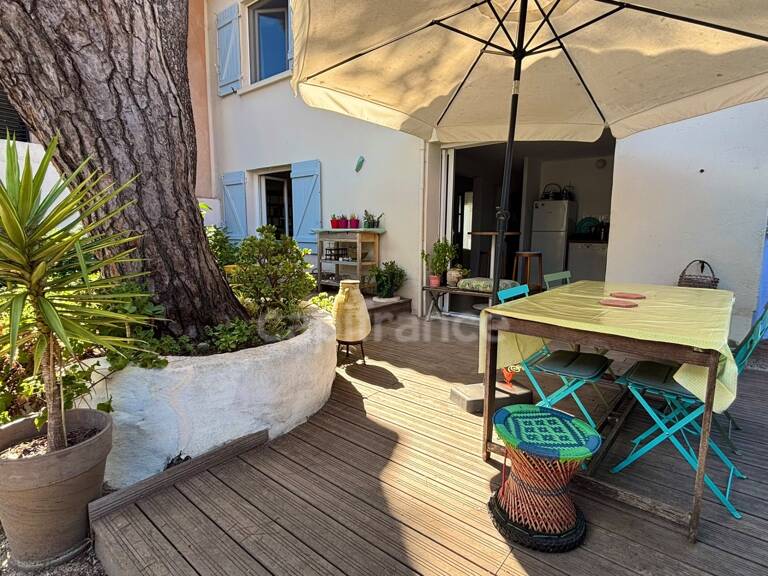 Maison à vendre 4 pièces HYERES (83) - La Capte - Jardin - Parkings - 300 m de la plage — photo 1