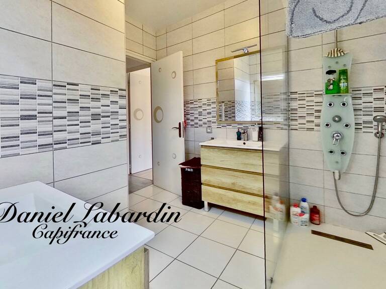 PLAIN PIED - 3 CHAMBRES - Garage - Jardin — photo 1